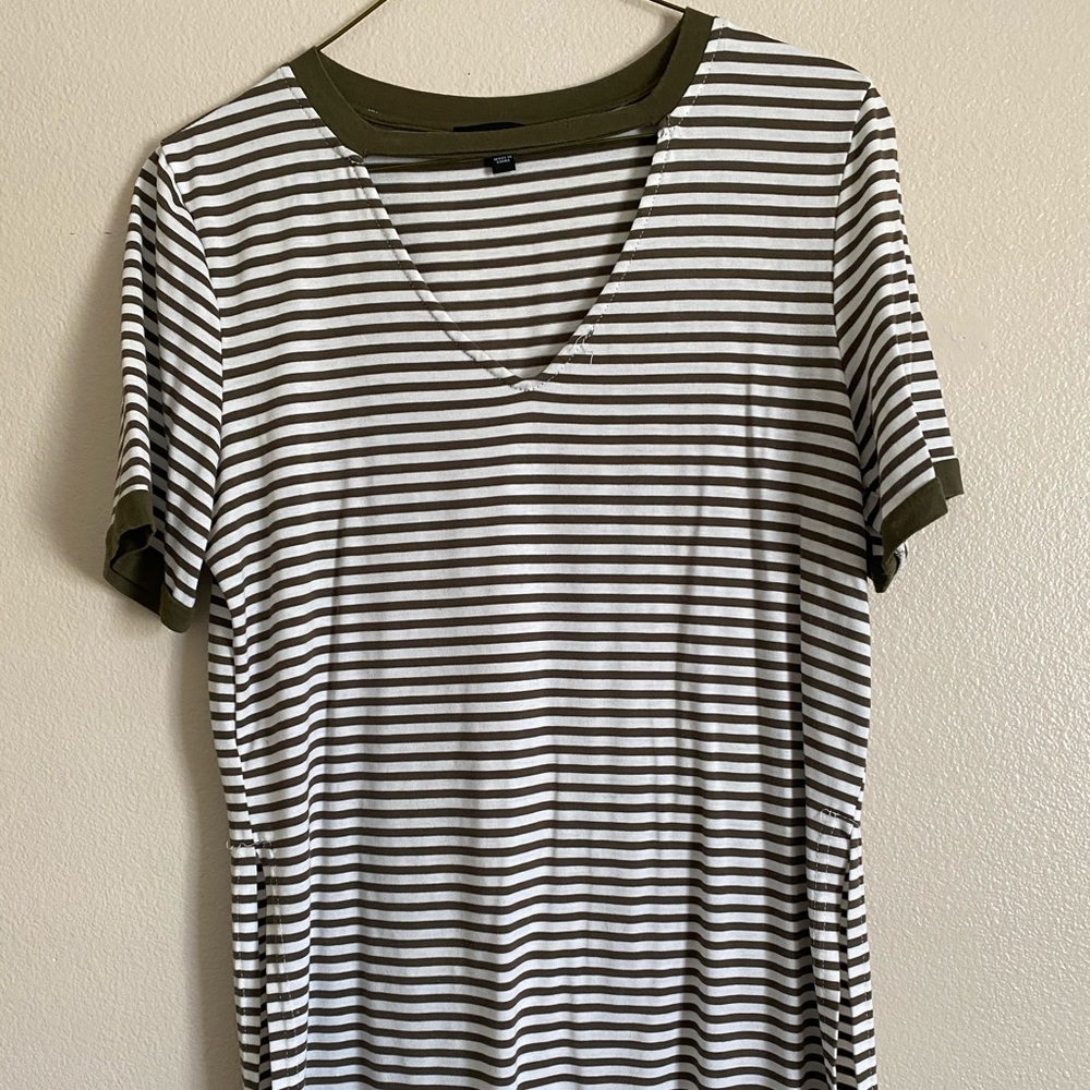 Slip cut v neck t shirt